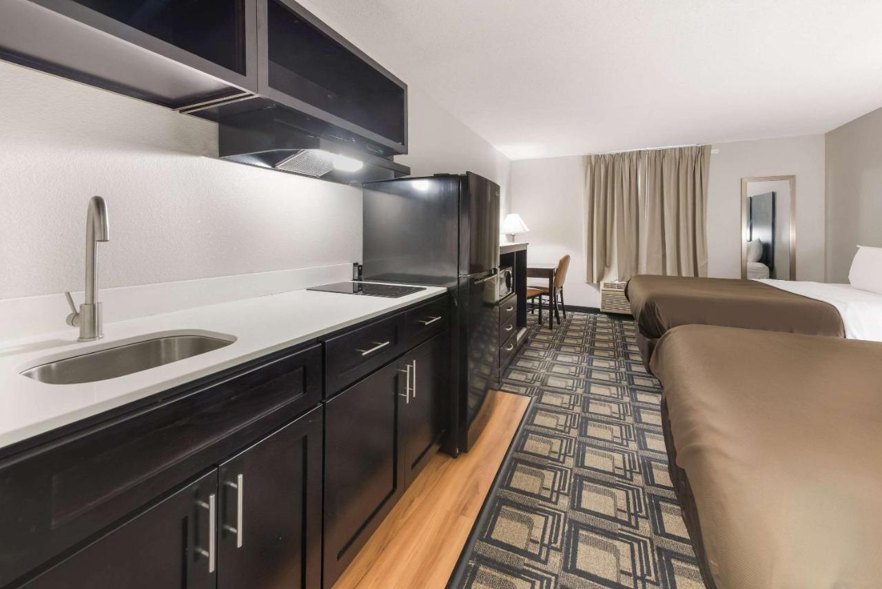 Suburban Studios Mason Hwy 42 Bagian luar foto