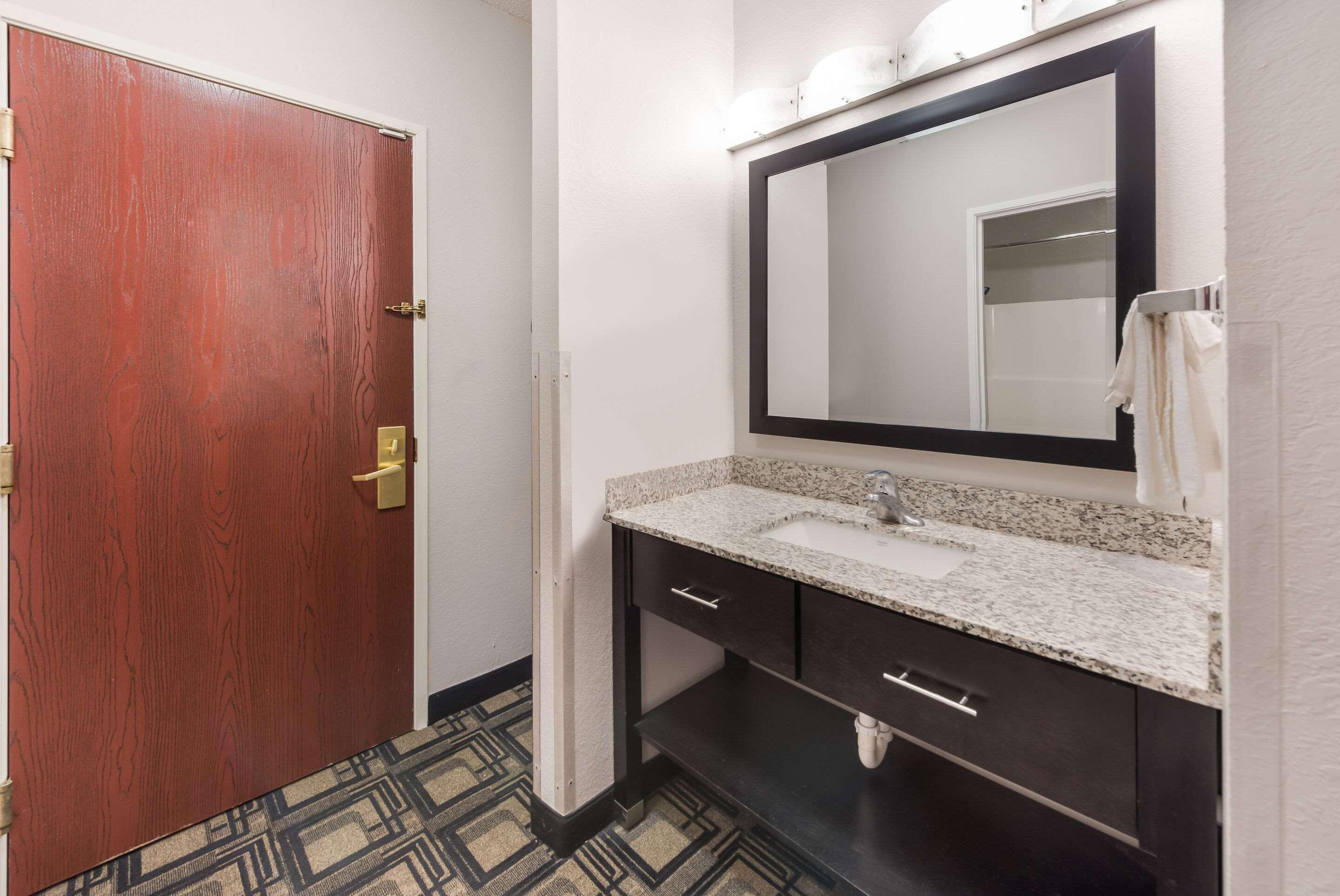 Suburban Studios Mason Hwy 42 Bagian luar foto