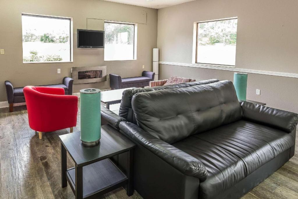 Suburban Studios Mason Hwy 42 Bagian luar foto